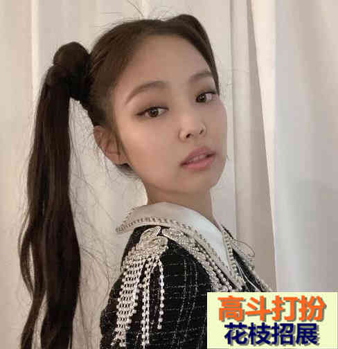 可爱双马尾发型扎法 让你轻松美成撕漫少女